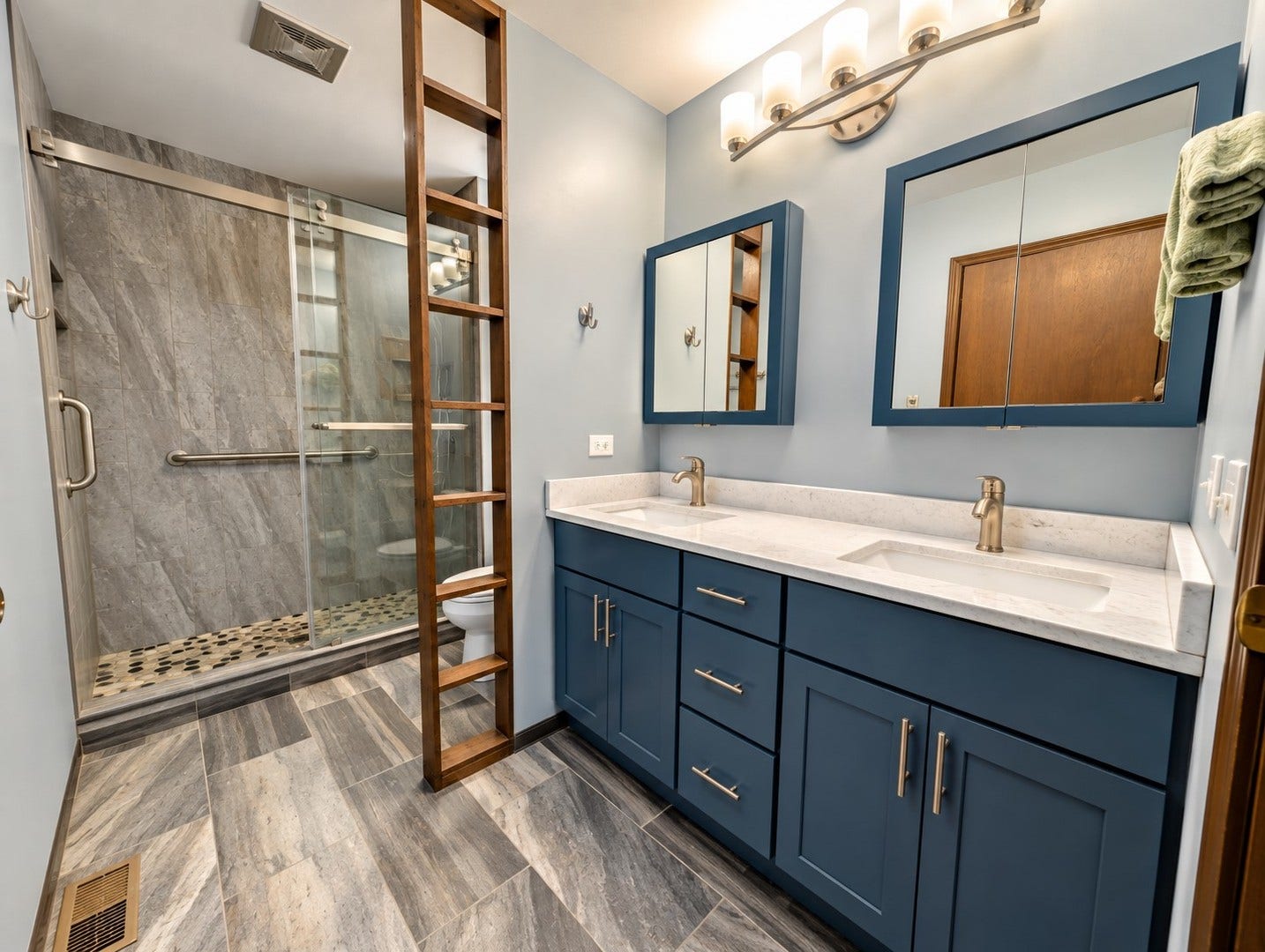 129 Newport Drive, Bolingbrook, IL 60440 129 Newport Drive, Bolingbrook, IL 60440