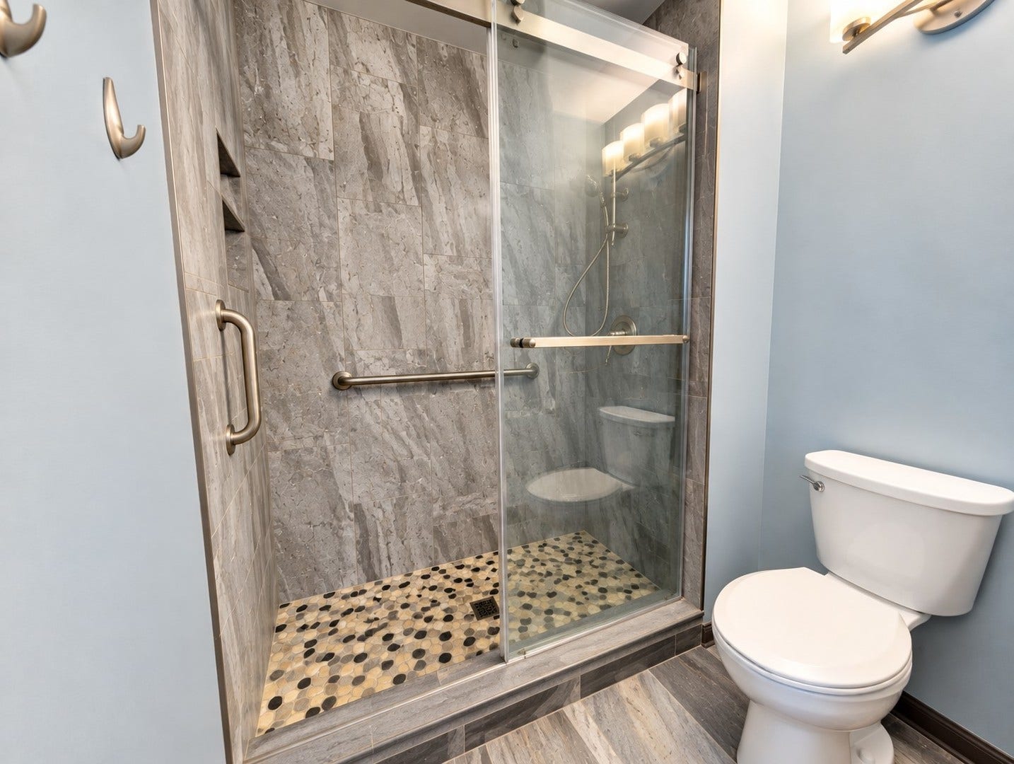 129 Newport Drive, Bolingbrook, IL 60440 129 Newport Drive, Bolingbrook, IL 60440