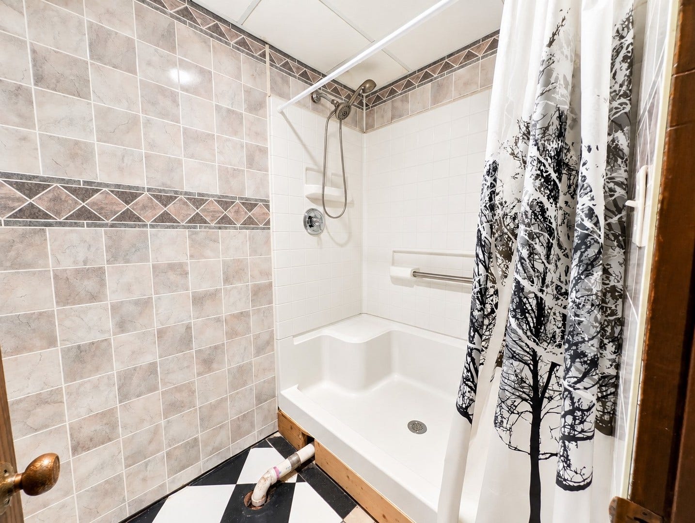 129 Newport Drive, Bolingbrook, IL 60440 129 Newport Drive, Bolingbrook, IL 60440
