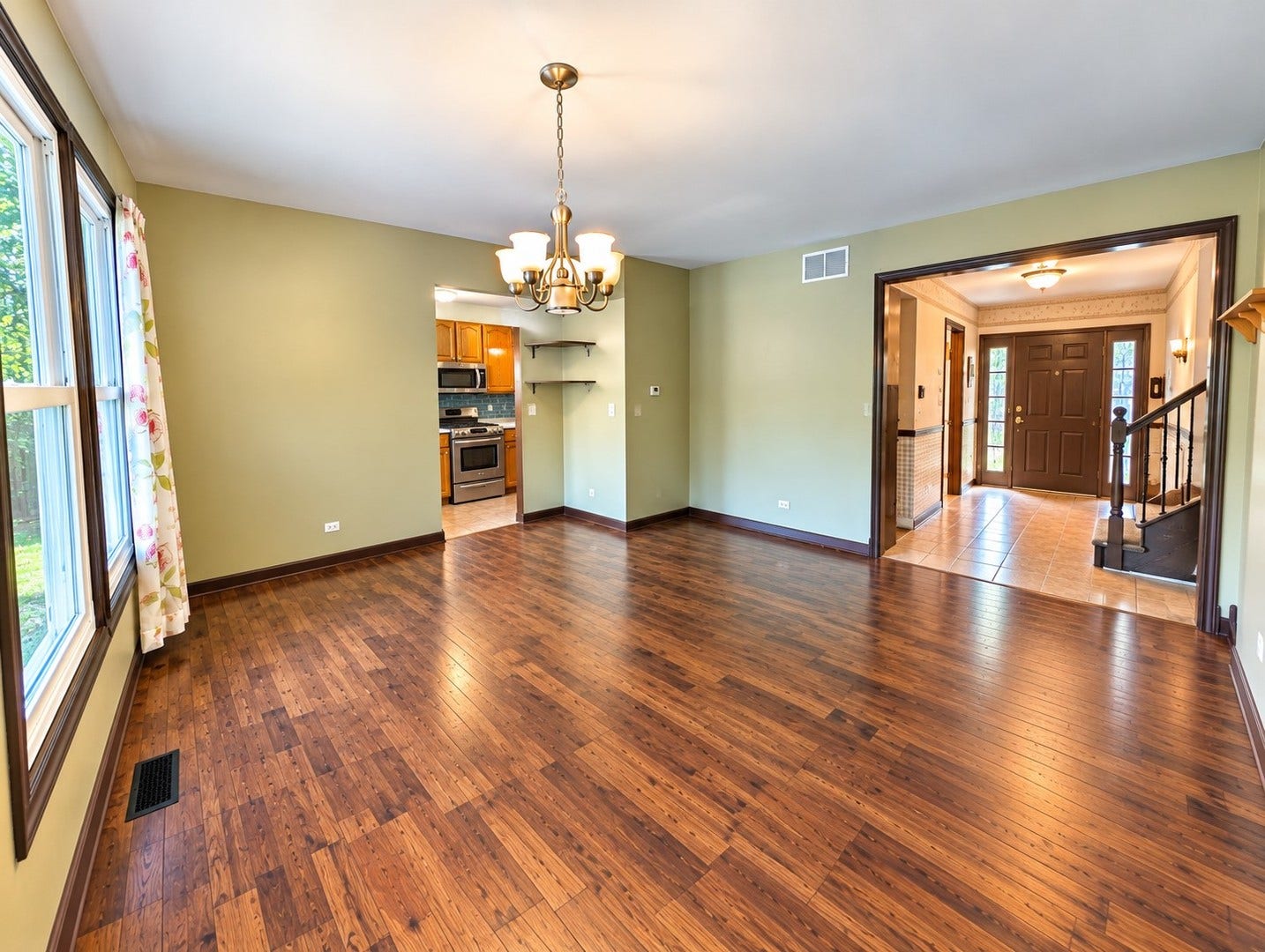 129 Newport Drive, Bolingbrook, IL 60440 129 Newport Drive, Bolingbrook, IL 60440