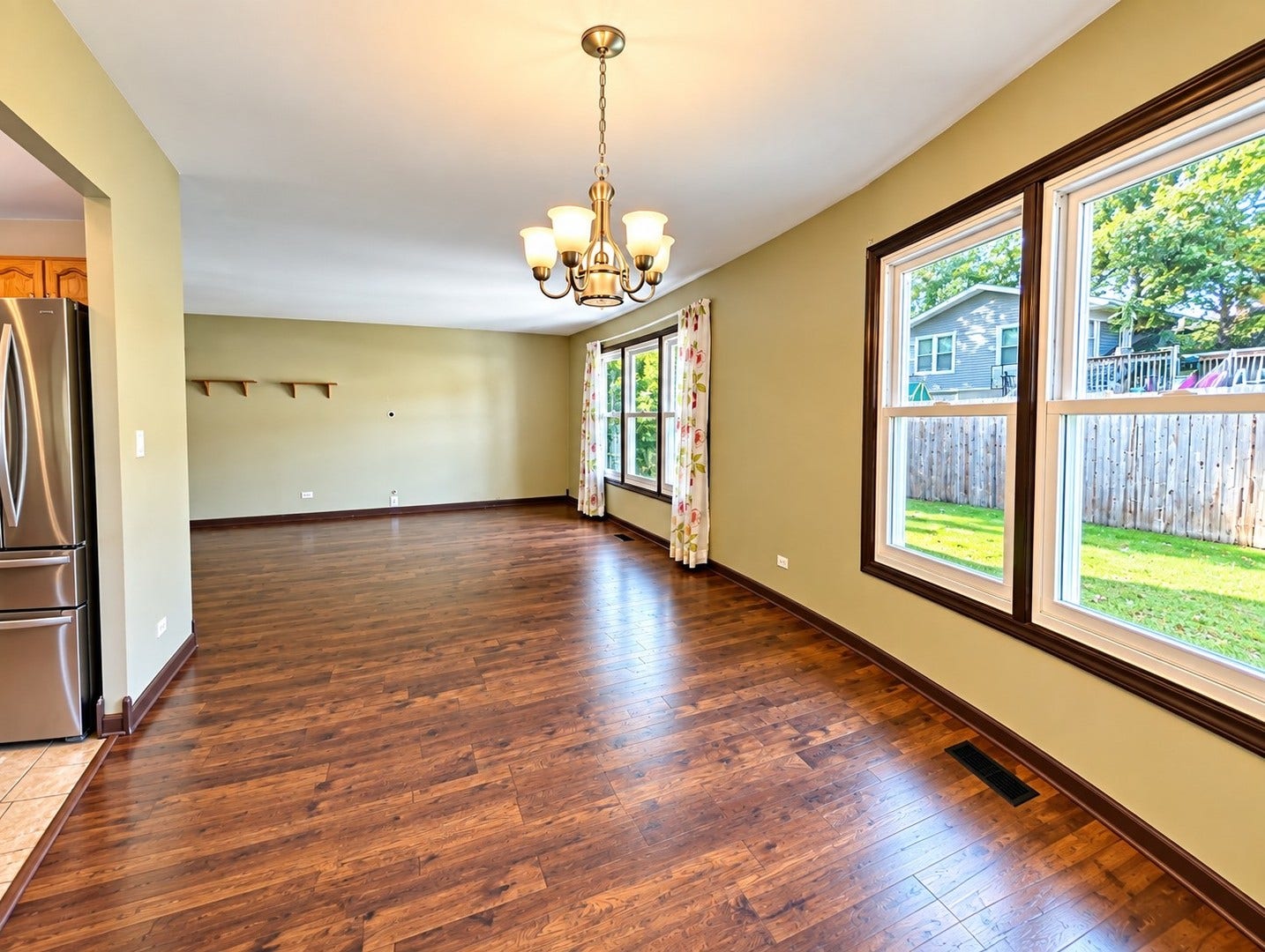 129 Newport Drive, Bolingbrook, IL 60440 129 Newport Drive, Bolingbrook, IL 60440