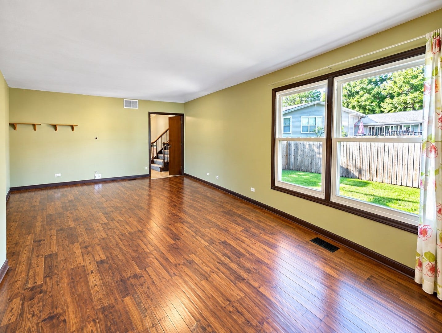 129 Newport Drive, Bolingbrook, IL 60440 129 Newport Drive, Bolingbrook, IL 60440