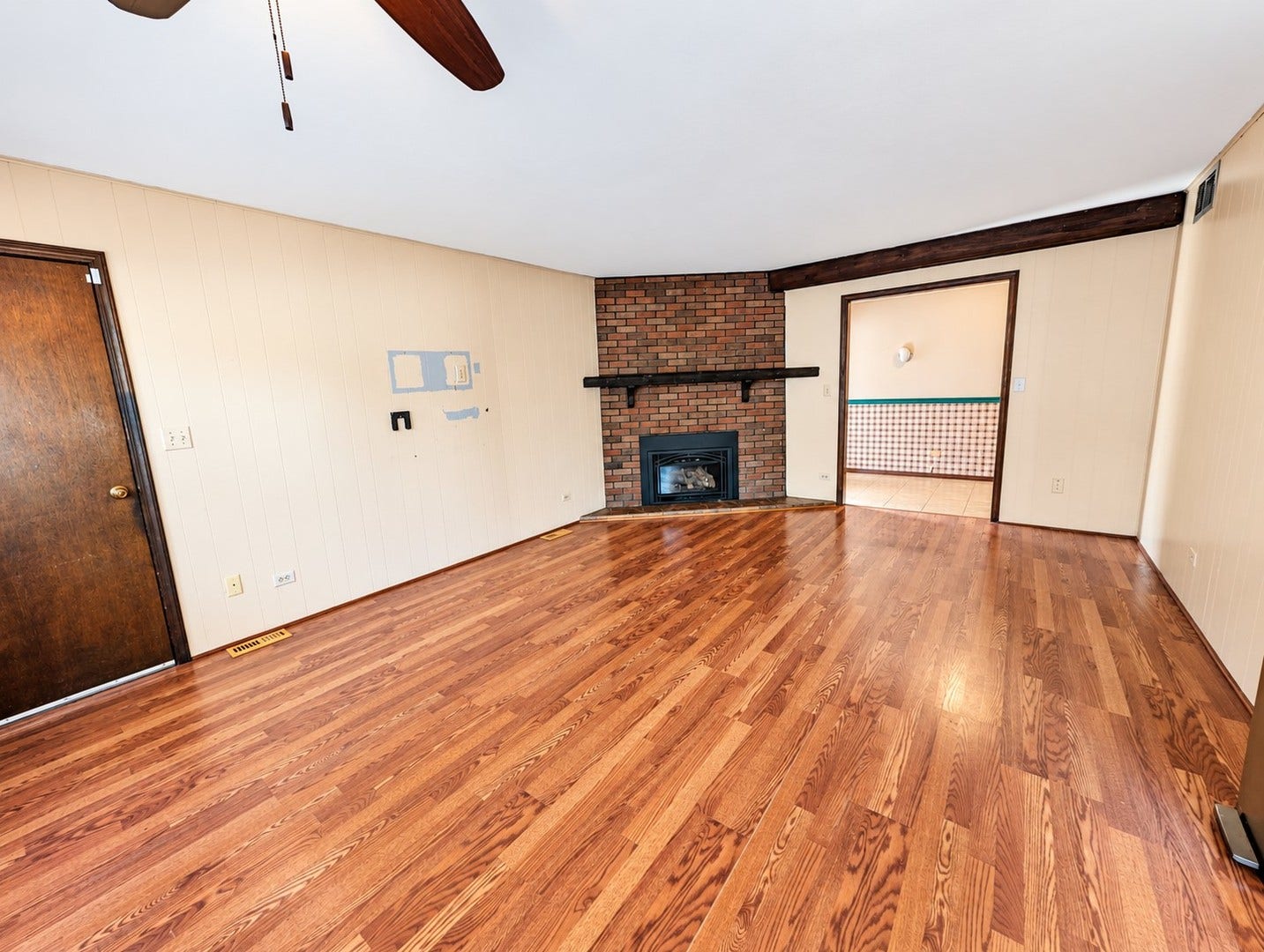 129 Newport Drive, Bolingbrook, IL 60440 129 Newport Drive, Bolingbrook, IL 60440