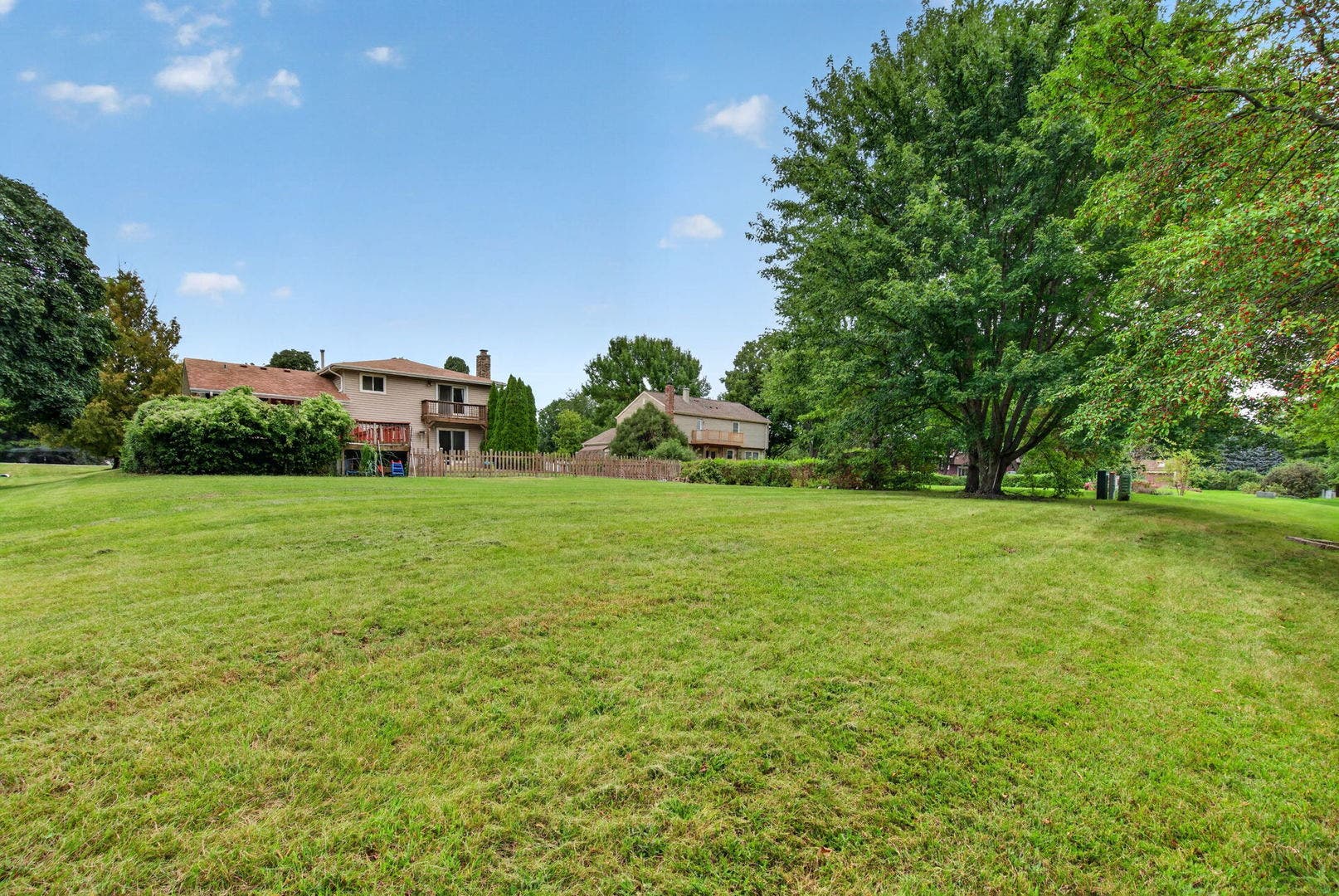 29W055 Schillinger Drive, Naperville, IL 60564