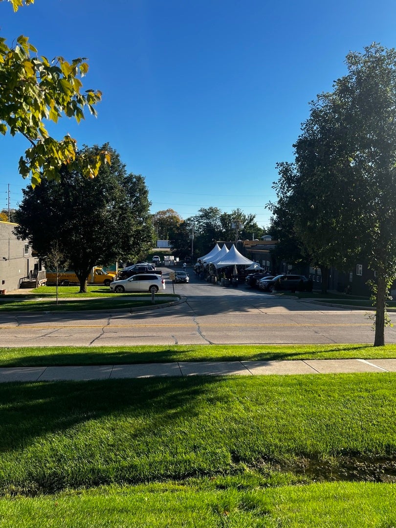 4942 Douglas Road, #206, Downers Grove, IL 60515 summer Fun activities across the street