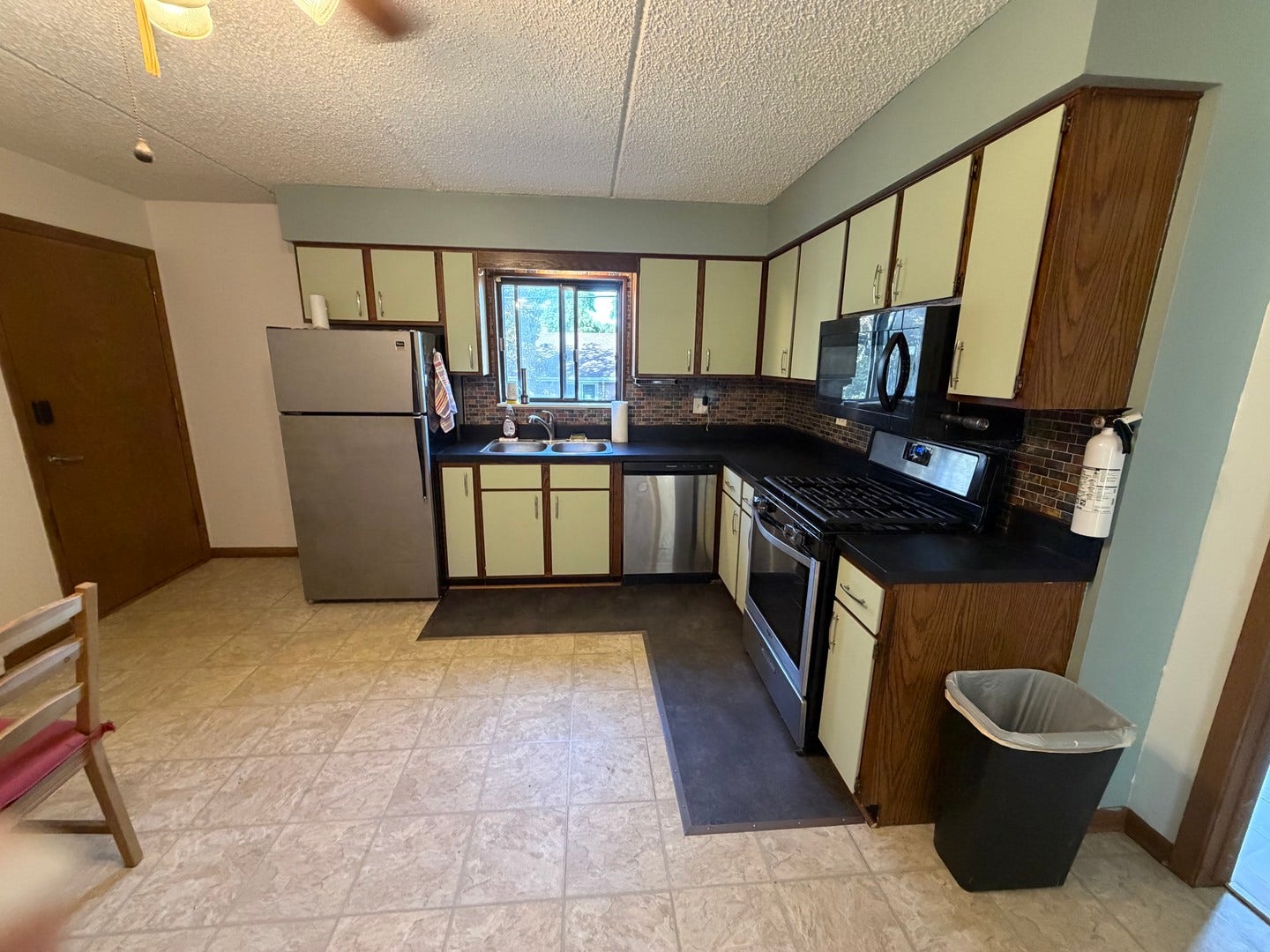 4942 Douglas Road, #206, Downers Grove, IL 60515 4942 Douglas Road, #206, Downers Grove, IL 60515