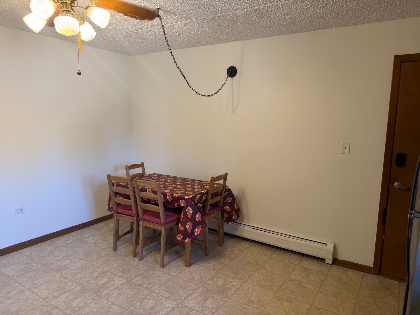 4942 Douglas Road, #206, Downers Grove, IL 60515 4942 Douglas Road, #206, Downers Grove, IL 60515