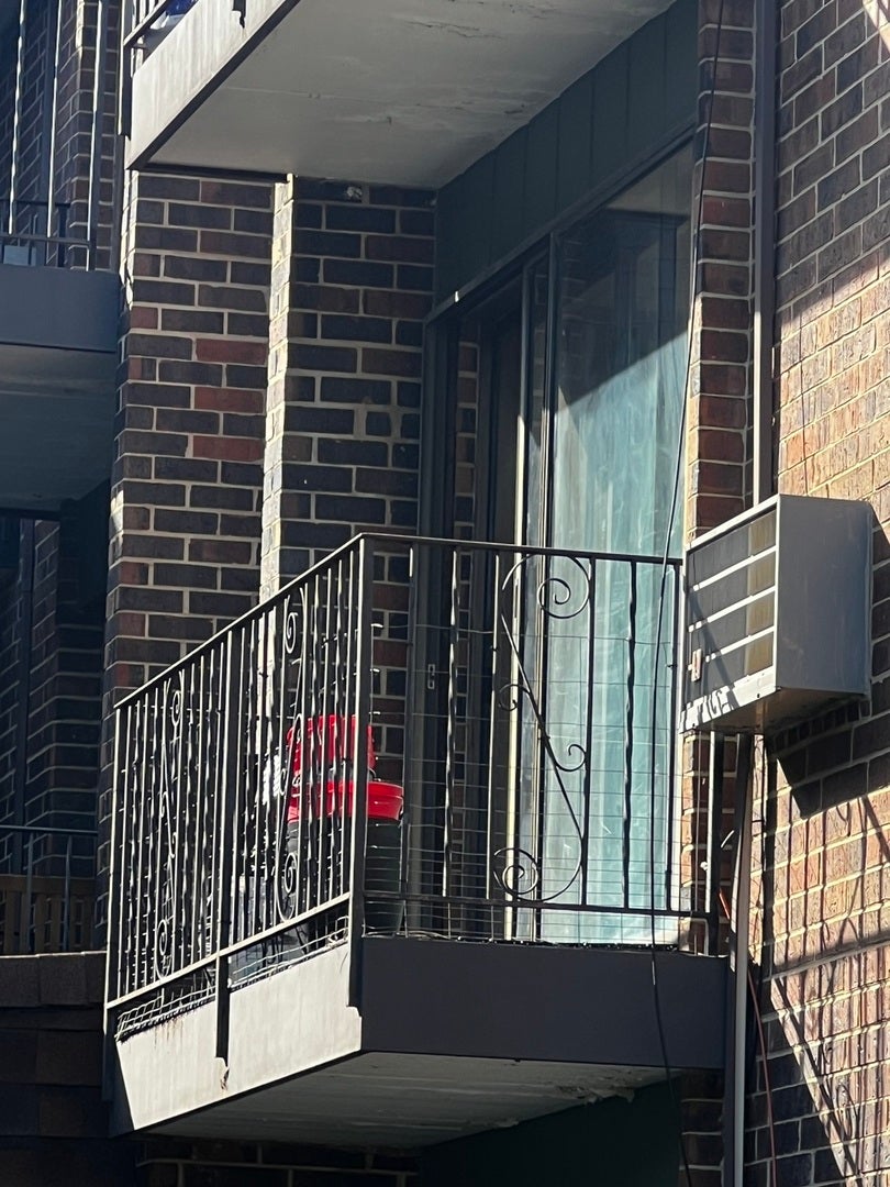 4942 Douglas Road, #206, Downers Grove, IL 60515 4942 Douglas Road, #206, Downers Grove, IL 60515