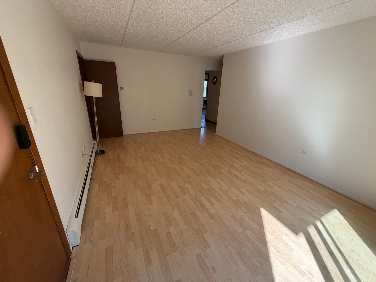4942 Douglas Road, #206, Downers Grove, IL 60515 4942 Douglas Road, #206, Downers Grove, IL 60515
