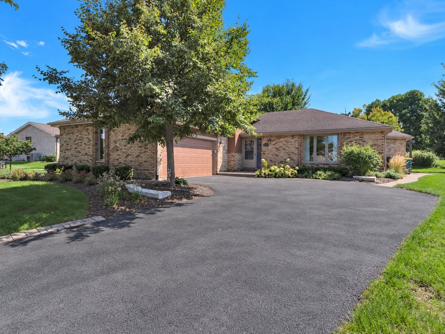 Property photo for 14 Timberline Court, Lemont, IL