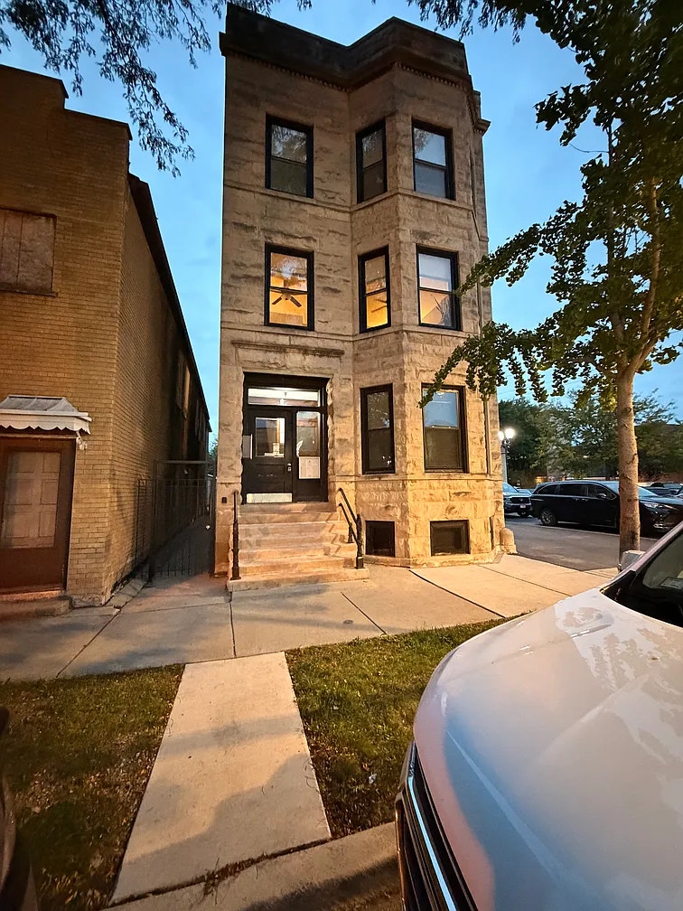 Property photo for 2812 S Princeton Avenue, #1R, Chicago, IL