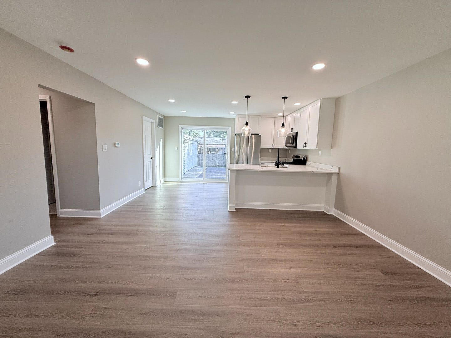 197 Hadleigh Road, Bolingbrook, IL 60440 197 Hadleigh Road, Bolingbrook, IL 60440
