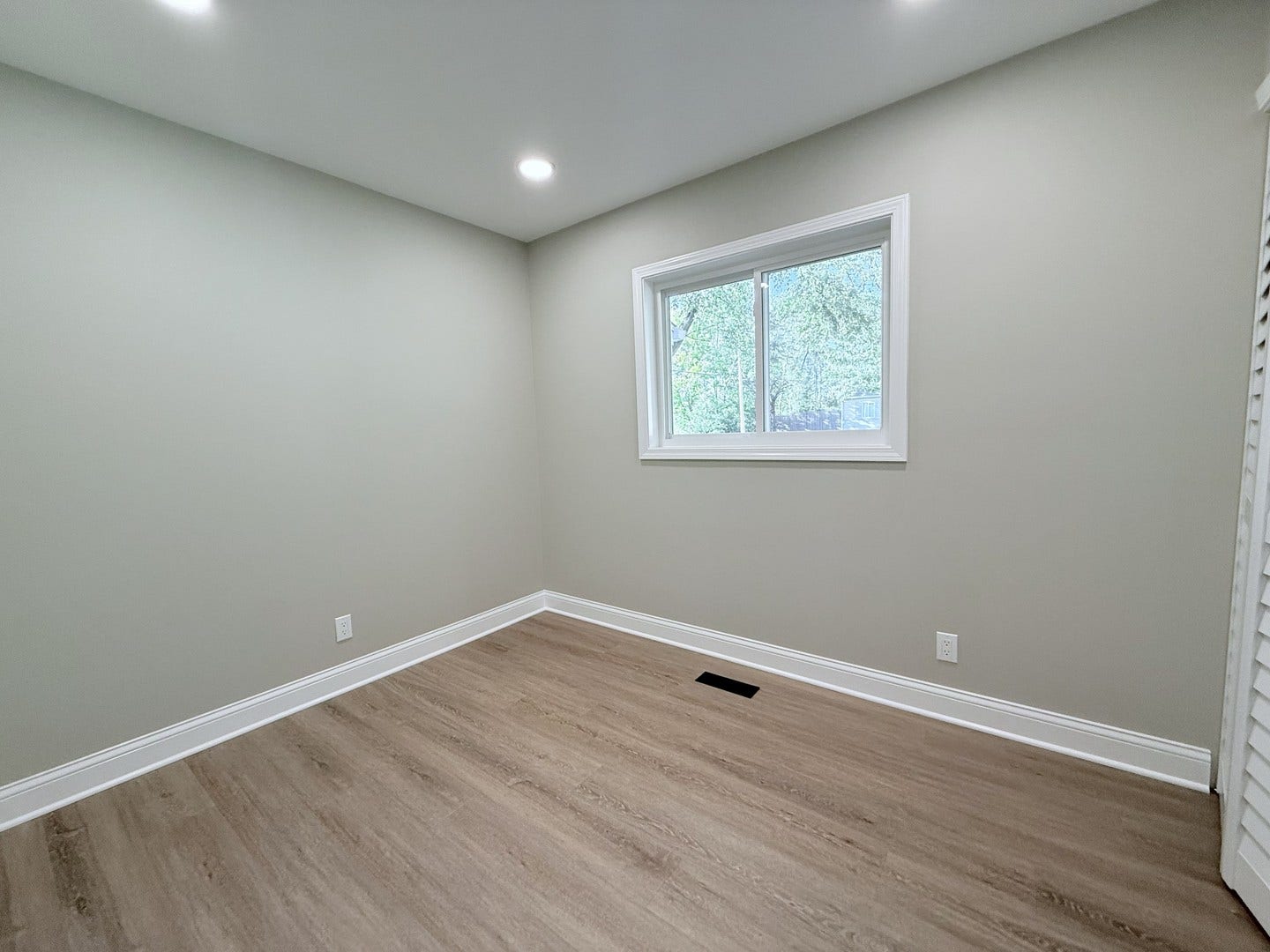197 Hadleigh Road, Bolingbrook, IL 60440 197 Hadleigh Road, Bolingbrook, IL 60440