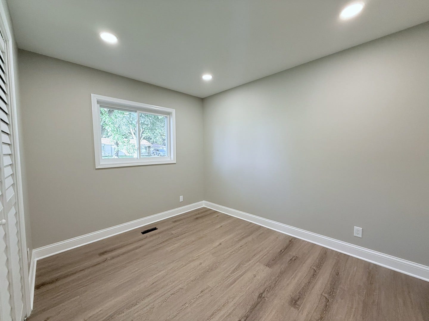 197 Hadleigh Road, Bolingbrook, IL 60440 197 Hadleigh Road, Bolingbrook, IL 60440