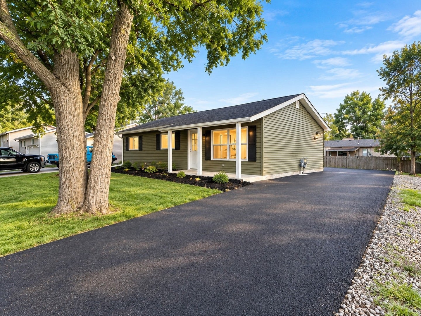 197 Hadleigh Road, Bolingbrook, IL 60440 197 Hadleigh Road, Bolingbrook, IL 60440