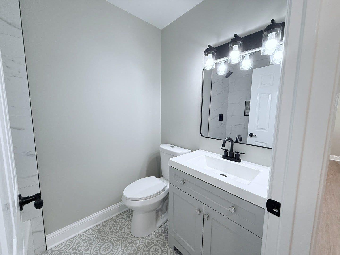 197 Hadleigh Road, Bolingbrook, IL 60440 197 Hadleigh Road, Bolingbrook, IL 60440
