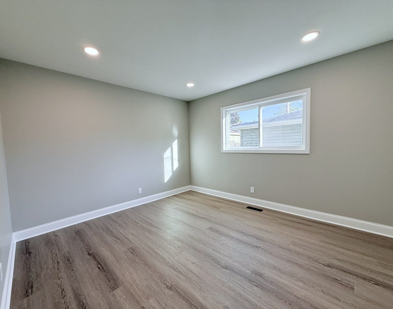 197 Hadleigh Road, Bolingbrook, IL 60440 197 Hadleigh Road, Bolingbrook, IL 60440