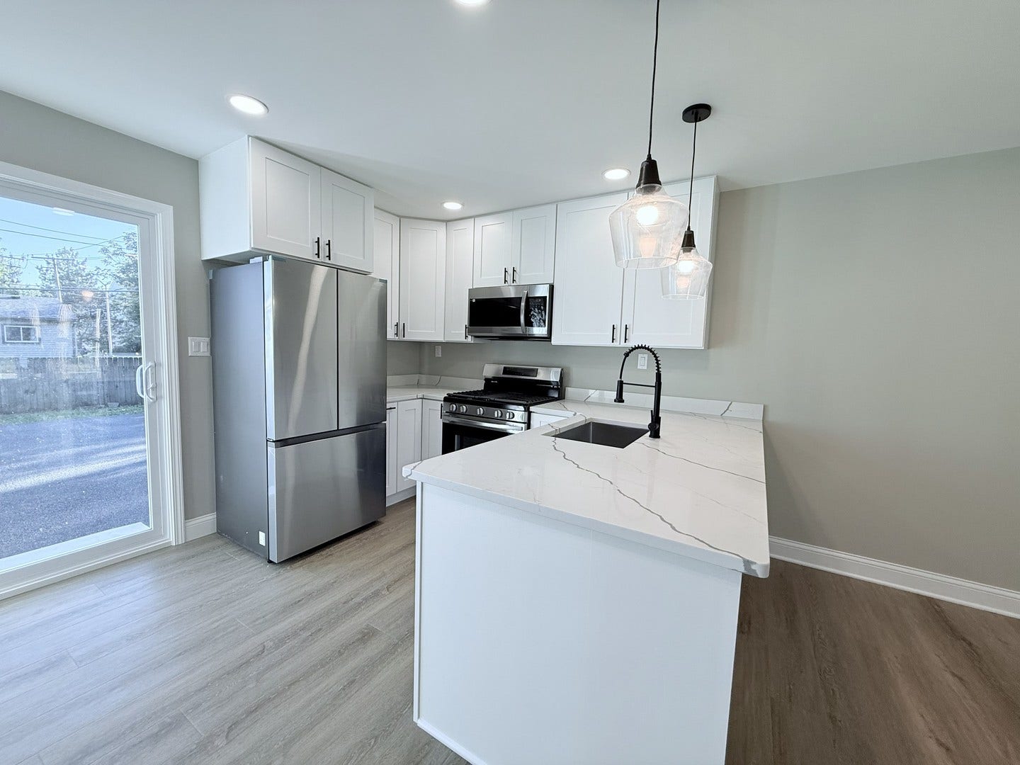 197 Hadleigh Road, Bolingbrook, IL 60440 197 Hadleigh Road, Bolingbrook, IL 60440