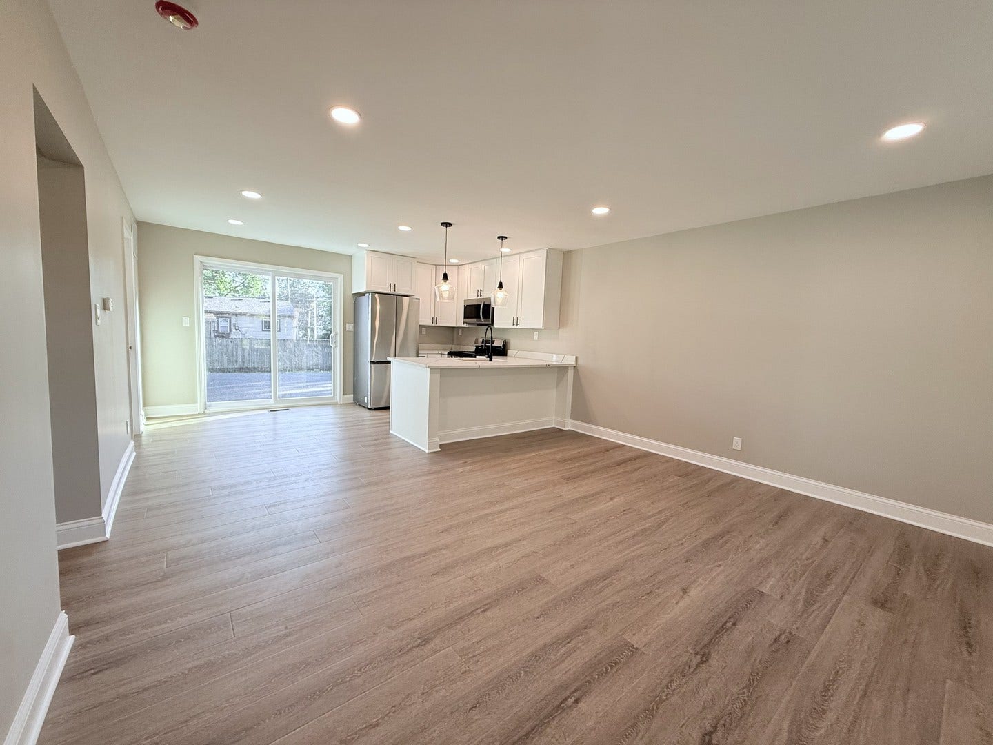 197 Hadleigh Road, Bolingbrook, IL 60440 197 Hadleigh Road, Bolingbrook, IL 60440