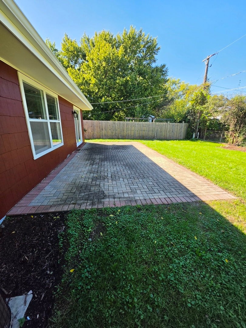 2059 Robert Street, Aurora, IL 60506 2059 Robert Street, Aurora, IL 60506