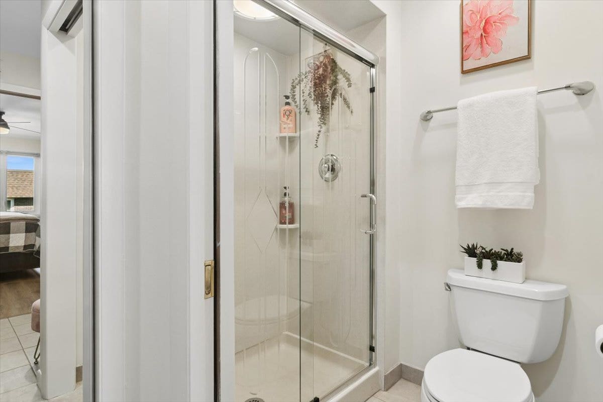 2300 W Talcott Road, #2B1, Park Ridge, IL 60068