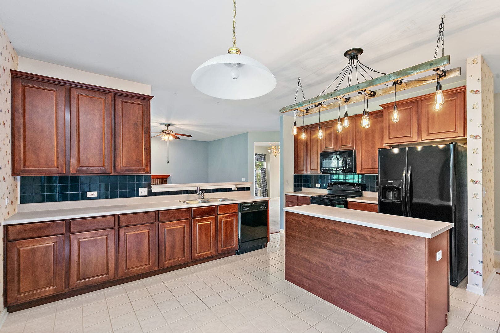 1108 Fox Path, West Dundee, IL 60118 1108 Fox Path, West Dundee, IL 60118