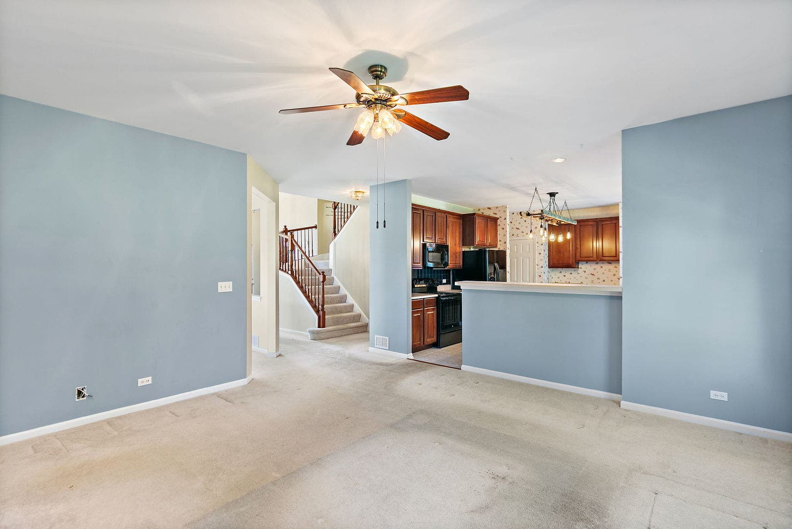 1108 Fox Path, West Dundee, IL 60118 1108 Fox Path, West Dundee, IL 60118