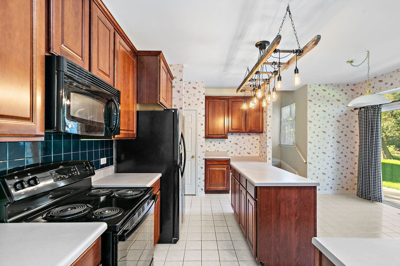 1108 Fox Path, West Dundee, IL 60118 1108 Fox Path, West Dundee, IL 60118