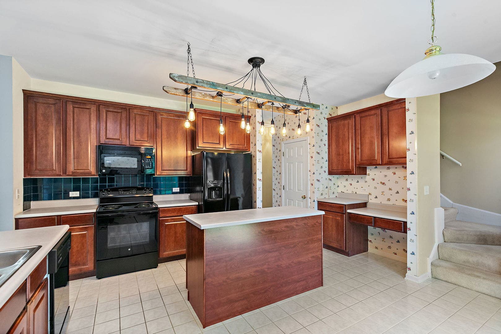 1108 Fox Path, West Dundee, IL 60118 1108 Fox Path, West Dundee, IL 60118
