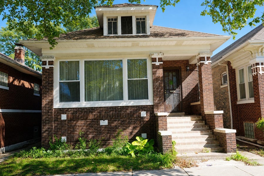 Property photo for 7423 S Vernon Avenue, Chicago, IL