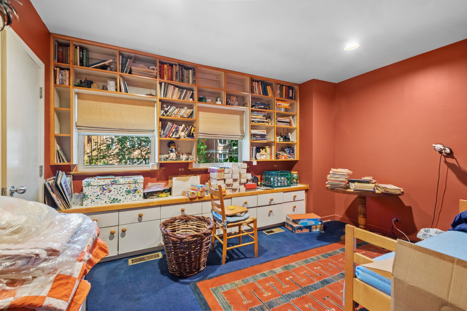 925 W Wolfram Street, Chicago, IL 60657