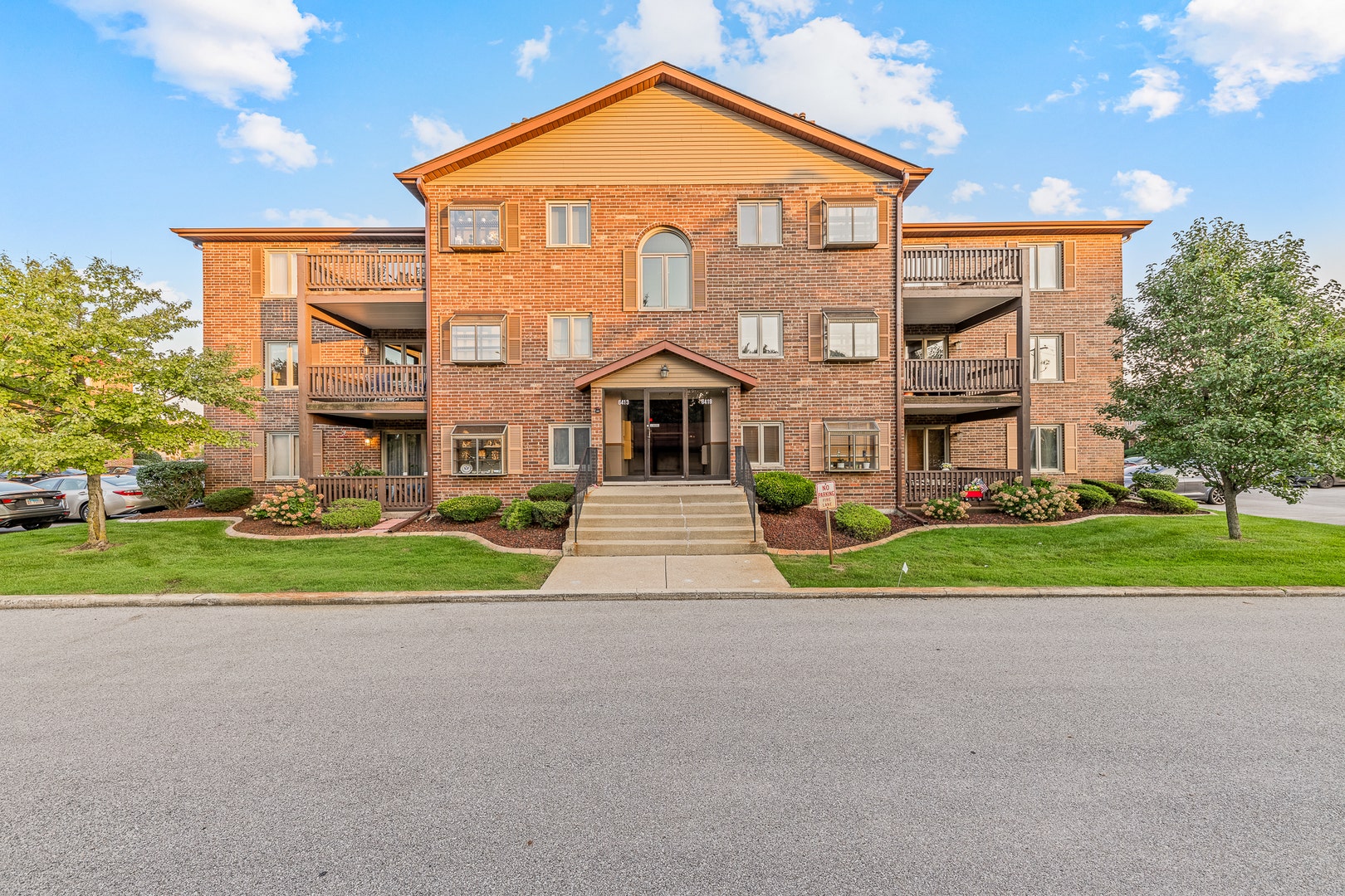 6419 Oak Forest Avenue, #1N, Tinley Park, IL 60477