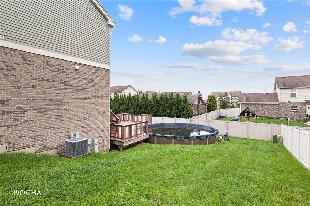 2140 Bonnieglen Drive, New Lenox, IL 60451 2140 Bonnieglen Drive, New Lenox, IL 60451
