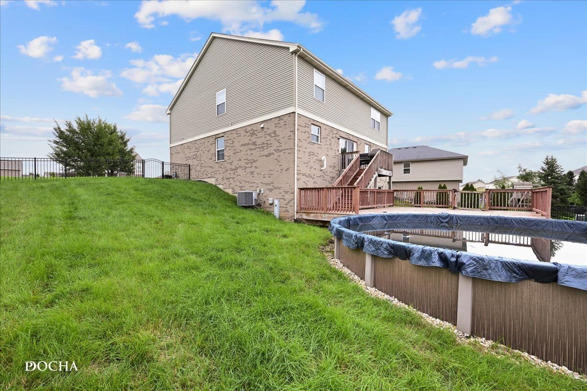2140 Bonnieglen Drive, New Lenox, IL 60451 2140 Bonnieglen Drive, New Lenox, IL 60451