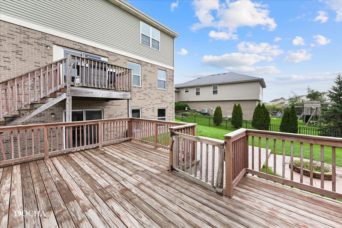 2140 Bonnieglen Drive, New Lenox, IL 60451 2140 Bonnieglen Drive, New Lenox, IL 60451