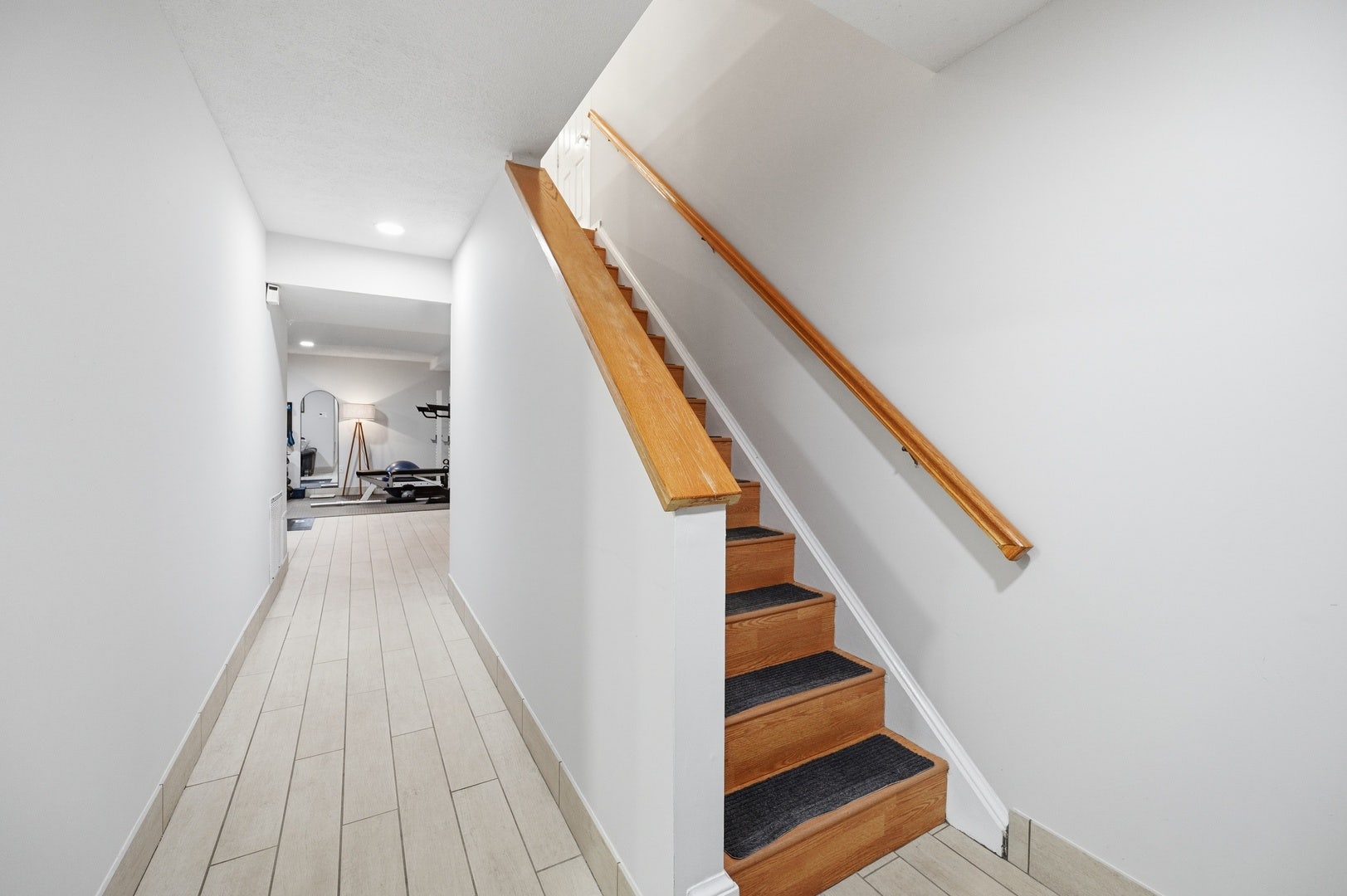 12101 Gatewater Drive, Potomac, MD 20854 12101 Gatewater Drive, Potomac, MD 20854