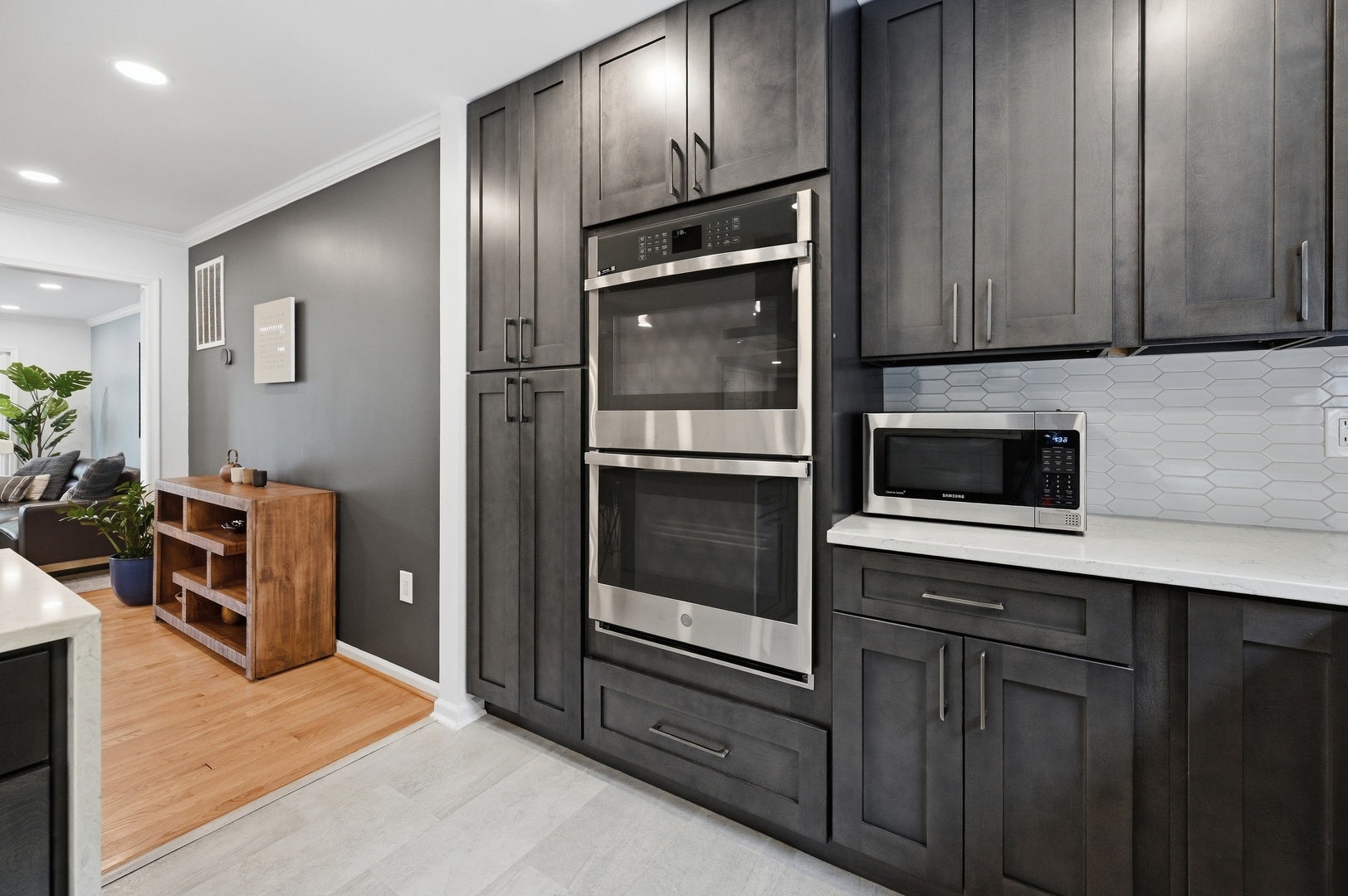 12101 Gatewater Drive, Potomac, MD 20854 12101 Gatewater Drive, Potomac, MD 20854