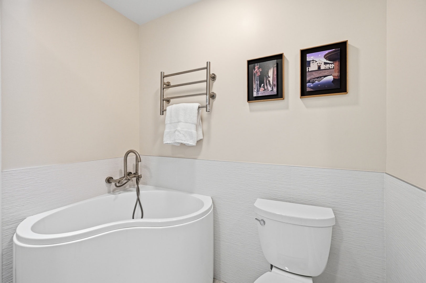 12101 Gatewater Drive, Potomac, MD 20854 12101 Gatewater Drive, Potomac, MD 20854