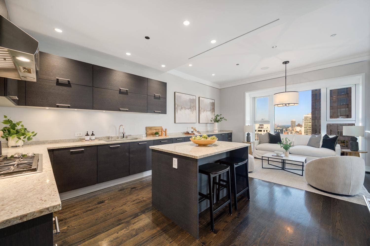 77 E WALTON Street, #24A, Chicago, IL 60611