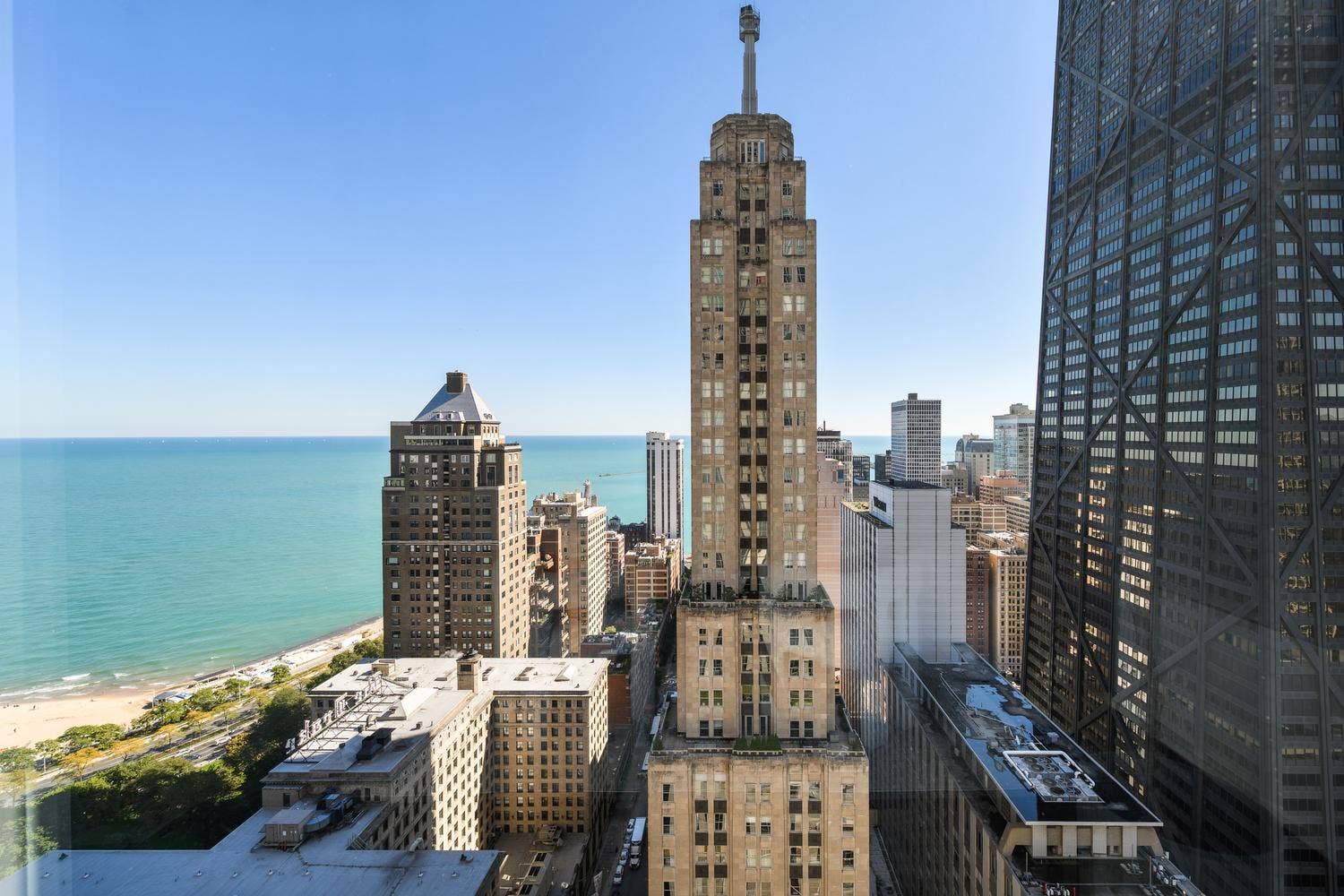 77 E WALTON Street, #24A, Chicago, IL 60611