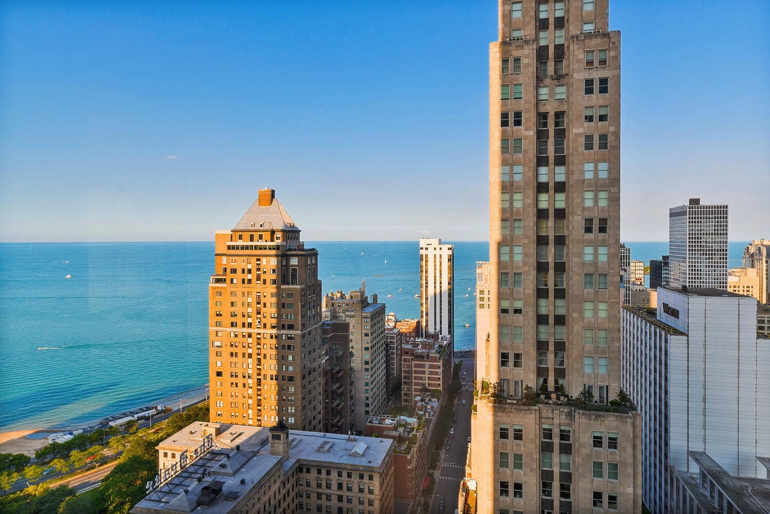 77 E WALTON Street, #24A, Chicago, IL 60611