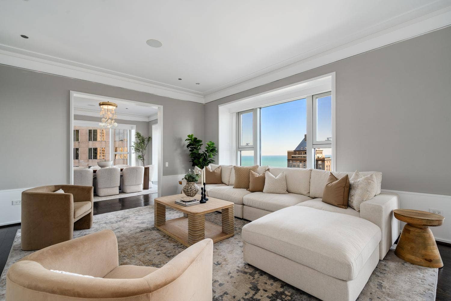 77 E WALTON Street, #24A, Chicago, IL 60611