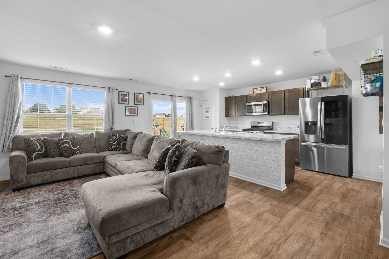 7633 Stonecrop Lane, Joliet, IL 60431 7633 Stonecrop Lane, Joliet, IL 60431