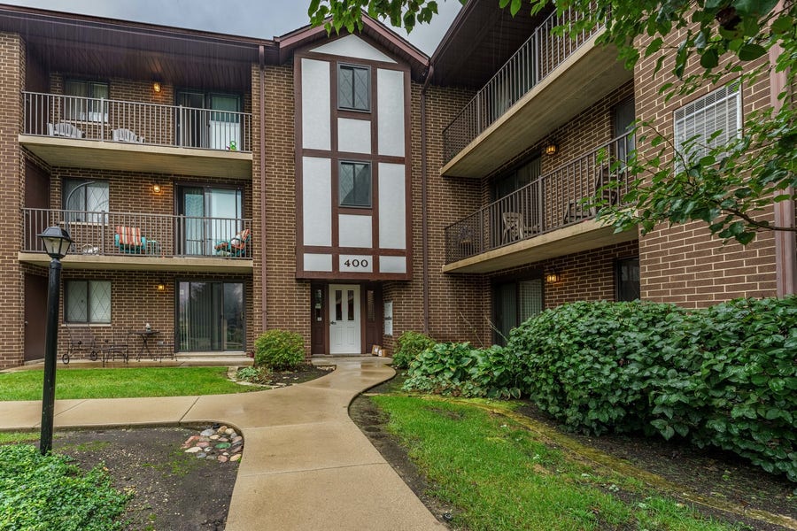 Property photo for 915 N York Street N, #404, Elmhurst, IL