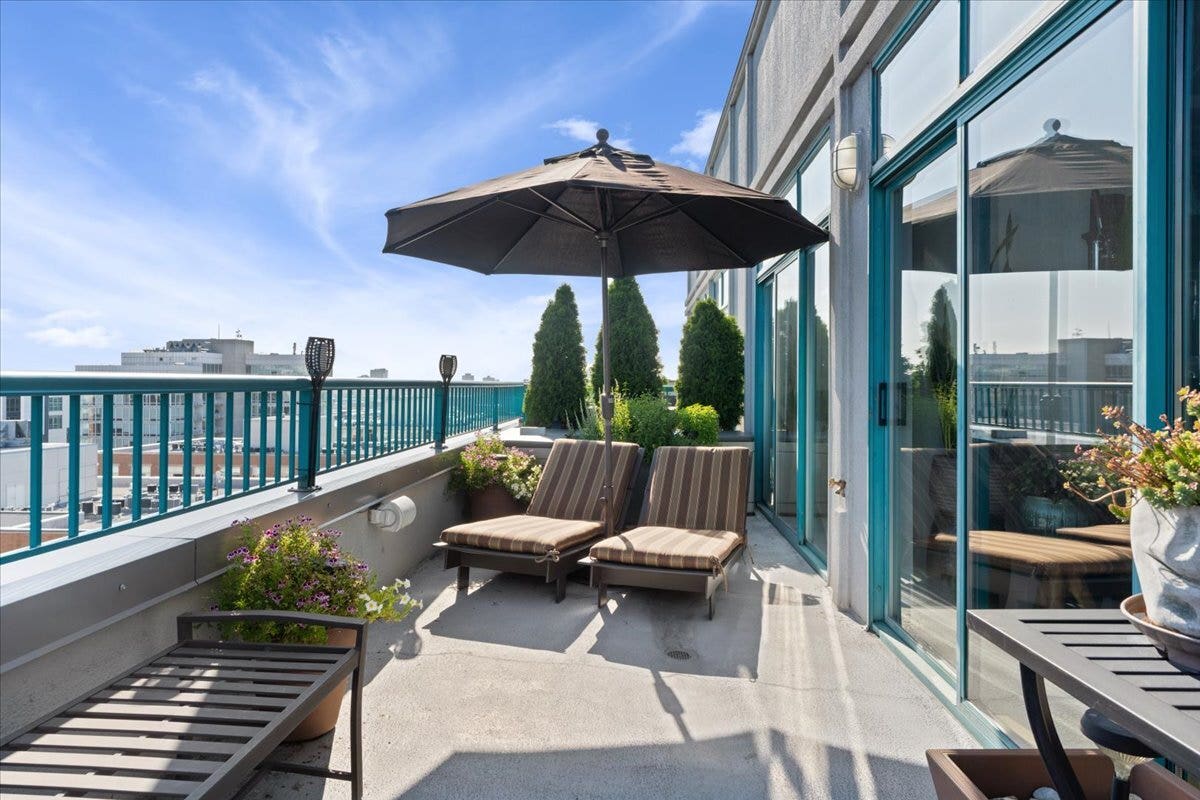 920 W MADISON Street, #1003W, Chicago, IL 60607 920 W MADISON Street, #1003W, Chicago, IL 60607