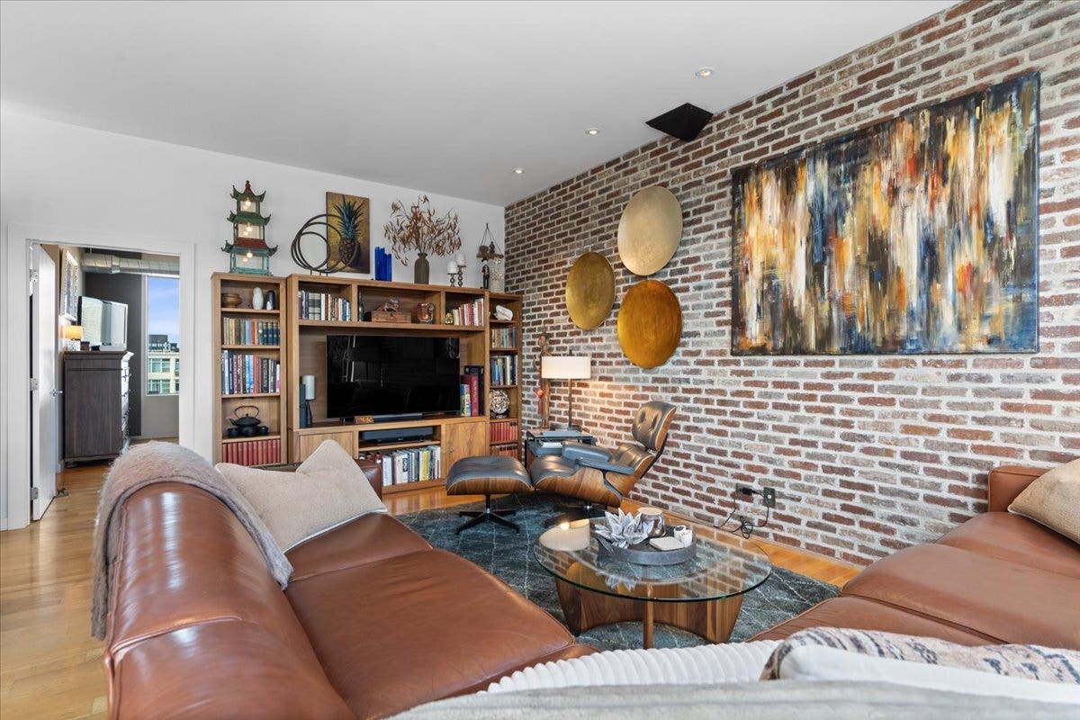 920 W MADISON Street, #1003W, Chicago, IL 60607 920 W MADISON Street, #1003W, Chicago, IL 60607