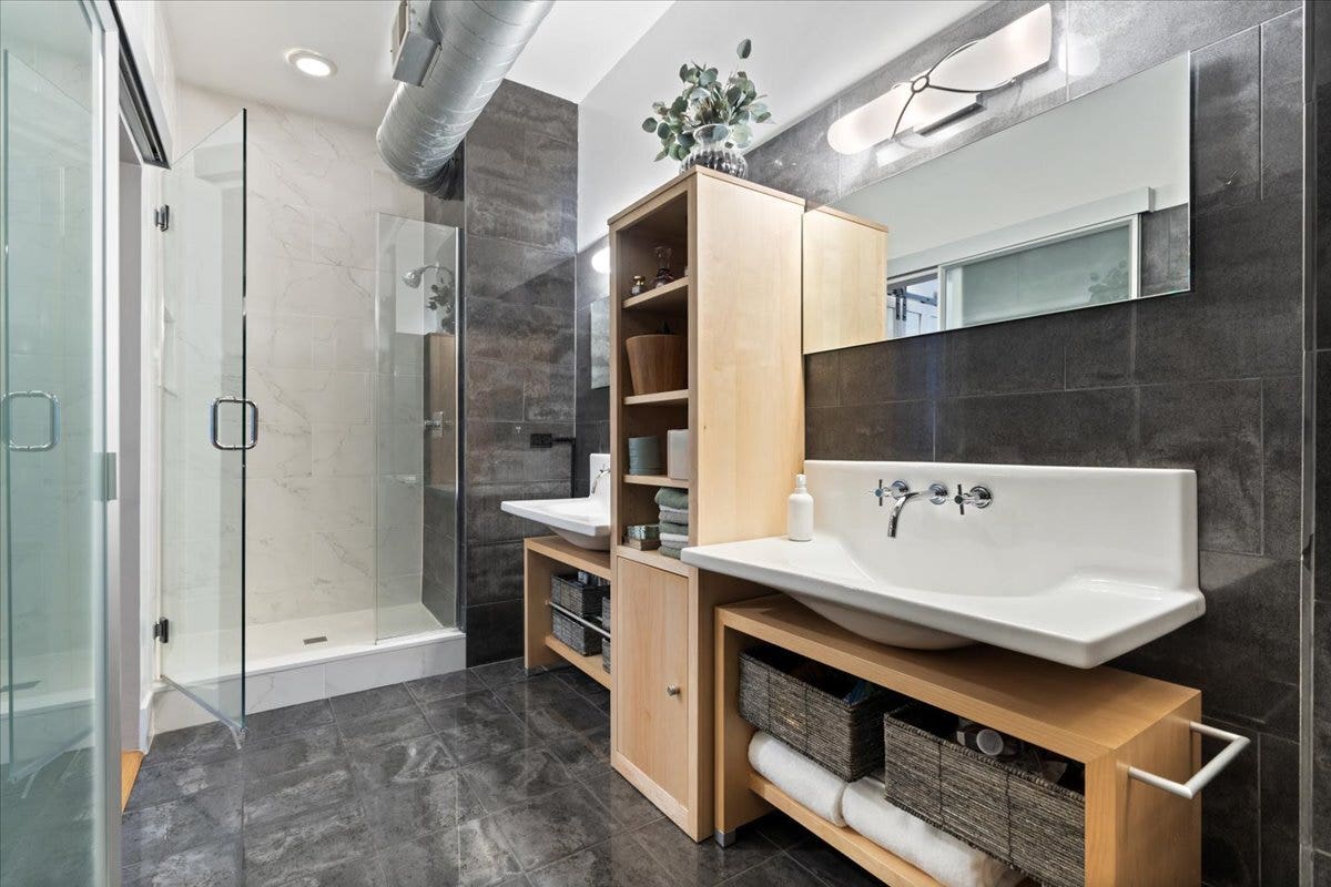 920 W MADISON Street, #1003W, Chicago, IL 60607 920 W MADISON Street, #1003W, Chicago, IL 60607