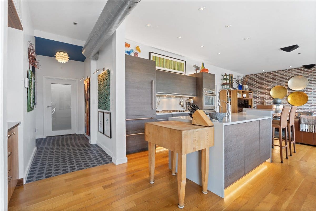 920 W MADISON Street, #1003W, Chicago, IL 60607 920 W MADISON Street, #1003W, Chicago, IL 60607
