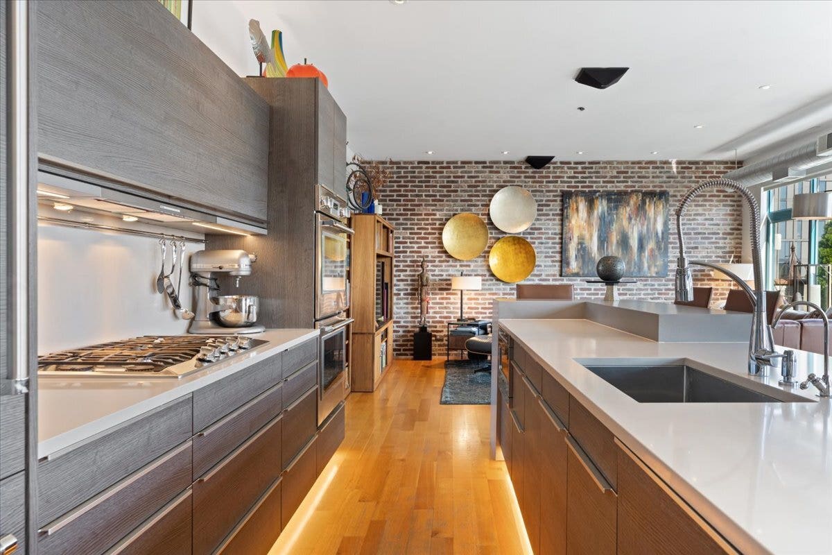 920 W MADISON Street, #1003W, Chicago, IL 60607 920 W MADISON Street, #1003W, Chicago, IL 60607