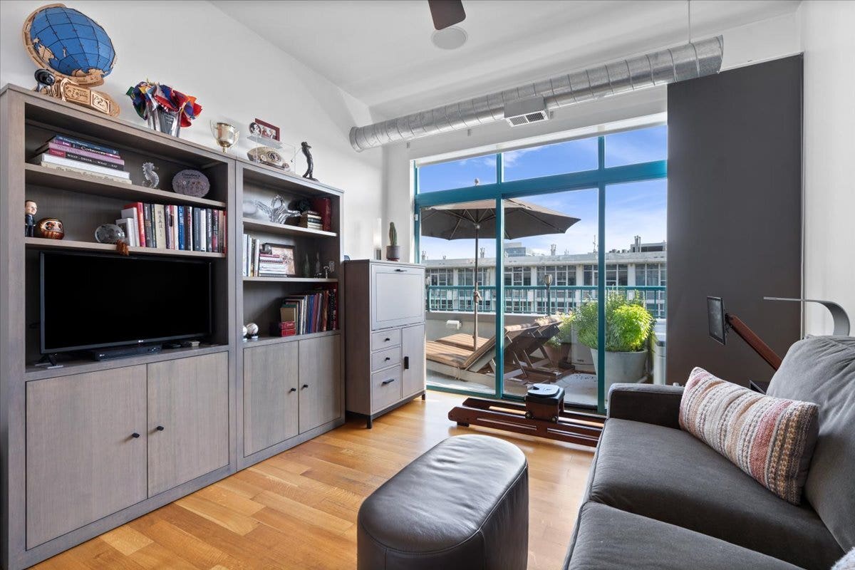 920 W MADISON Street, #1003W, Chicago, IL 60607 920 W MADISON Street, #1003W, Chicago, IL 60607